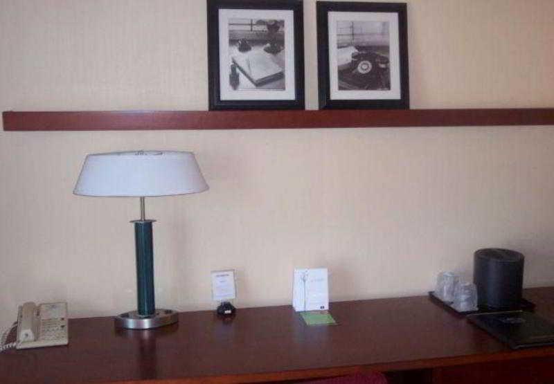 Courtyard By Marriott Minneapolis-St. Paul Airport Mendota Heights Pokój zdjęcie